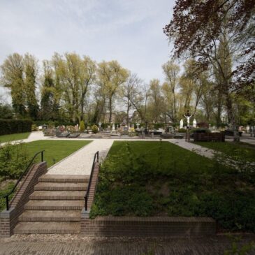 Bloemen op de RK begraafplaats Zijlpoort